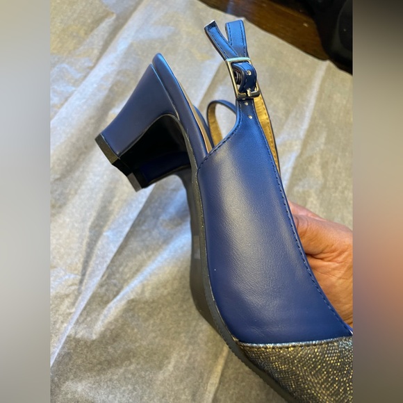 Navy Blue Classique Shoes - Picture 2 of 7